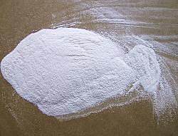 N-[2-(苯基甲基)苯基]-2-氯乙酰胺